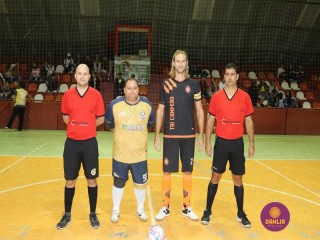 
<a style='margin-left: 5px;' class='btn btn-xs btn-social btn-facebook' href='https://www.facebook.com/sharer/sharer.php?u=https://www.boladovale.com.br/imgs/800-800-90/conteudo/fotos/1263/img1502.jpg' rel='popup' data-width='500' data-height='400'><i class='fa fa-facebook'></i>Compartilhar <span class='hidden-xs'>no Facebook</span>
</a> 
<a class='btn btn-default btn-xs' target='_blank' href='imgs/800-800-90/conteudo/fotos/1263/img1502.jpg'>
<span class='glyphicon glyphicon-cloud-download'></span> Salvar
</a> 
<span></span>