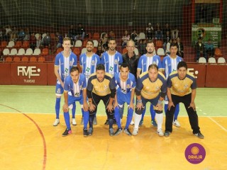 
<a style='margin-left: 5px;' class='btn btn-xs btn-social btn-facebook' href='https://www.facebook.com/sharer/sharer.php?u=https://www.boladovale.com.br/imgs/800-800-90/conteudo/fotos/1263/img1504.jpg' rel='popup' data-width='500' data-height='400'><i class='fa fa-facebook'></i>Compartilhar <span class='hidden-xs'>no Facebook</span>
</a> 
<a class='btn btn-default btn-xs' target='_blank' href='imgs/800-800-90/conteudo/fotos/1263/img1504.jpg'>
<span class='glyphicon glyphicon-cloud-download'></span> Salvar
</a> 
<span></span>