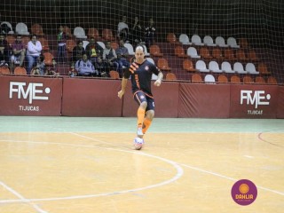 
<a style='margin-left: 5px;' class='btn btn-xs btn-social btn-facebook' href='https://www.facebook.com/sharer/sharer.php?u=https://www.boladovale.com.br/imgs/800-800-90/conteudo/fotos/1263/img1512.jpg' rel='popup' data-width='500' data-height='400'><i class='fa fa-facebook'></i>Compartilhar <span class='hidden-xs'>no Facebook</span>
</a> 
<a class='btn btn-default btn-xs' target='_blank' href='imgs/800-800-90/conteudo/fotos/1263/img1512.jpg'>
<span class='glyphicon glyphicon-cloud-download'></span> Salvar
</a> 
<span></span>