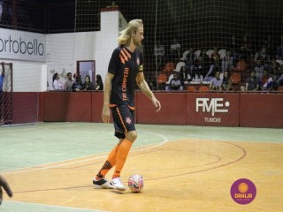 
<a style='margin-left: 5px;' class='btn btn-xs btn-social btn-facebook' href='https://www.facebook.com/sharer/sharer.php?u=https://www.boladovale.com.br/imgs/800-800-90/conteudo/fotos/1263/img1608.jpg' rel='popup' data-width='500' data-height='400'><i class='fa fa-facebook'></i>Compartilhar <span class='hidden-xs'>no Facebook</span>
</a> 
<a class='btn btn-default btn-xs' target='_blank' href='imgs/800-800-90/conteudo/fotos/1263/img1608.jpg'>
<span class='glyphicon glyphicon-cloud-download'></span> Salvar
</a> 
<span></span>