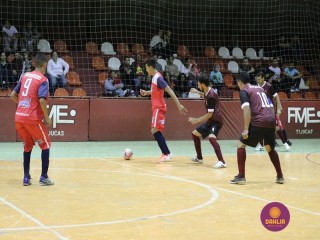 
<a style='margin-left: 5px;' class='btn btn-xs btn-social btn-facebook' href='https://www.facebook.com/sharer/sharer.php?u=https://www.boladovale.com.br/imgs/800-800-90/conteudo/fotos/1264/img1639.jpg' rel='popup' data-width='500' data-height='400'><i class='fa fa-facebook'></i>Compartilhar <span class='hidden-xs'>no Facebook</span>
</a> 
<a class='btn btn-default btn-xs' target='_blank' href='imgs/800-800-90/conteudo/fotos/1264/img1639.jpg'>
<span class='glyphicon glyphicon-cloud-download'></span> Salvar
</a> 
<span></span>