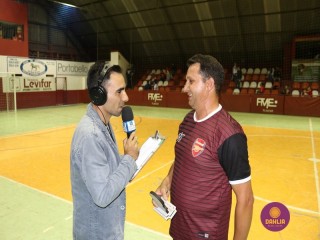 
<a style='margin-left: 5px;' class='btn btn-xs btn-social btn-facebook' href='https://www.facebook.com/sharer/sharer.php?u=https://www.boladovale.com.br/imgs/800-800-90/conteudo/fotos/1264/img1709.jpg' rel='popup' data-width='500' data-height='400'><i class='fa fa-facebook'></i>Compartilhar <span class='hidden-xs'>no Facebook</span>
</a> 
<a class='btn btn-default btn-xs' target='_blank' href='imgs/800-800-90/conteudo/fotos/1264/img1709.jpg'>
<span class='glyphicon glyphicon-cloud-download'></span> Salvar
</a> 
<span></span>