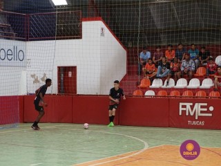 
<a style='margin-left: 5px;' class='btn btn-xs btn-social btn-facebook' href='https://www.facebook.com/sharer/sharer.php?u=https://www.boladovale.com.br/imgs/800-800-90/conteudo/fotos/1268/dsc01154.jpg' rel='popup' data-width='500' data-height='400'><i class='fa fa-facebook'></i>Compartilhar <span class='hidden-xs'>no Facebook</span>
</a> 
<a class='btn btn-default btn-xs' target='_blank' href='imgs/800-800-90/conteudo/fotos/1268/dsc01154.jpg'>
<span class='glyphicon glyphicon-cloud-download'></span> Salvar
</a> 
<span></span>