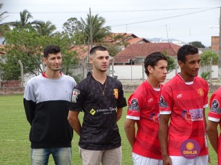 
<a style='margin-left: 5px;' class='btn btn-xs btn-social btn-facebook' href='https://www.facebook.com/sharer/sharer.php?u=https://www.boladovale.com.br/imgs/800-800-90/conteudo/fotos/1269/dsc01200.jpg' rel='popup' data-width='500' data-height='400'><i class='fa fa-facebook'></i>Compartilhar <span class='hidden-xs'>no Facebook</span>
</a> 
<a class='btn btn-default btn-xs' target='_blank' href='imgs/800-800-90/conteudo/fotos/1269/dsc01200.jpg'>
<span class='glyphicon glyphicon-cloud-download'></span> Salvar
</a> 
<span></span>