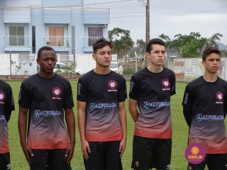 
<a style='margin-left: 5px;' class='btn btn-xs btn-social btn-facebook' href='https://www.facebook.com/sharer/sharer.php?u=https://www.boladovale.com.br/imgs/800-800-90/conteudo/fotos/1269/dsc01212.jpg' rel='popup' data-width='500' data-height='400'><i class='fa fa-facebook'></i>Compartilhar <span class='hidden-xs'>no Facebook</span>
</a> 
<a class='btn btn-default btn-xs' target='_blank' href='imgs/800-800-90/conteudo/fotos/1269/dsc01212.jpg'>
<span class='glyphicon glyphicon-cloud-download'></span> Salvar
</a> 
<span></span>