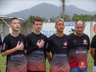 
<a style='margin-left: 5px;' class='btn btn-xs btn-social btn-facebook' href='https://www.facebook.com/sharer/sharer.php?u=https://www.boladovale.com.br/imgs/800-800-90/conteudo/fotos/1269/dsc01215.jpg' rel='popup' data-width='500' data-height='400'><i class='fa fa-facebook'></i>Compartilhar <span class='hidden-xs'>no Facebook</span>
</a> 
<a class='btn btn-default btn-xs' target='_blank' href='imgs/800-800-90/conteudo/fotos/1269/dsc01215.jpg'>
<span class='glyphicon glyphicon-cloud-download'></span> Salvar
</a> 
<span></span>