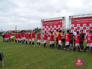 
<a style='margin-left: 5px;' class='btn btn-xs btn-social btn-facebook' href='https://www.facebook.com/sharer/sharer.php?u=https://www.boladovale.com.br/imgs/800-800-90/conteudo/fotos/1269/dsc01224.jpg' rel='popup' data-width='500' data-height='400'><i class='fa fa-facebook'></i>Compartilhar <span class='hidden-xs'>no Facebook</span>
</a> 
<a class='btn btn-default btn-xs' target='_blank' href='imgs/800-800-90/conteudo/fotos/1269/dsc01224.jpg'>
<span class='glyphicon glyphicon-cloud-download'></span> Salvar
</a> 
<span></span>