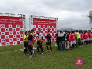 
<a style='margin-left: 5px;' class='btn btn-xs btn-social btn-facebook' href='https://www.facebook.com/sharer/sharer.php?u=https://www.boladovale.com.br/imgs/800-800-90/conteudo/fotos/1269/dsc01228.jpg' rel='popup' data-width='500' data-height='400'><i class='fa fa-facebook'></i>Compartilhar <span class='hidden-xs'>no Facebook</span>
</a> 
<a class='btn btn-default btn-xs' target='_blank' href='imgs/800-800-90/conteudo/fotos/1269/dsc01228.jpg'>
<span class='glyphicon glyphicon-cloud-download'></span> Salvar
</a> 
<span></span>