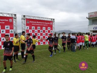 
<a style='margin-left: 5px;' class='btn btn-xs btn-social btn-facebook' href='https://www.facebook.com/sharer/sharer.php?u=https://www.boladovale.com.br/imgs/800-800-90/conteudo/fotos/1269/dsc01230.jpg' rel='popup' data-width='500' data-height='400'><i class='fa fa-facebook'></i>Compartilhar <span class='hidden-xs'>no Facebook</span>
</a> 
<a class='btn btn-default btn-xs' target='_blank' href='imgs/800-800-90/conteudo/fotos/1269/dsc01230.jpg'>
<span class='glyphicon glyphicon-cloud-download'></span> Salvar
</a> 
<span></span>