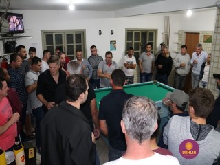 
<a style='margin-left: 5px;' class='btn btn-xs btn-social btn-facebook' href='https://www.facebook.com/sharer/sharer.php?u=https://www.boladovale.com.br/imgs/800-800-90/conteudo/fotos/1270/img1531.jpg' rel='popup' data-width='500' data-height='400'><i class='fa fa-facebook'></i>Compartilhar <span class='hidden-xs'>no Facebook</span>
</a> 
<a class='btn btn-default btn-xs' target='_blank' href='imgs/800-800-90/conteudo/fotos/1270/img1531.jpg'>
<span class='glyphicon glyphicon-cloud-download'></span> Salvar
</a> 
<span></span>
