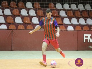 
<a style='margin-left: 5px;' class='btn btn-xs btn-social btn-facebook' href='https://www.facebook.com/sharer/sharer.php?u=https://www.boladovale.com.br/imgs/800-800-90/conteudo/fotos/1271/img1761.jpg' rel='popup' data-width='500' data-height='400'><i class='fa fa-facebook'></i>Compartilhar <span class='hidden-xs'>no Facebook</span>
</a> 
<a class='btn btn-default btn-xs' target='_blank' href='imgs/800-800-90/conteudo/fotos/1271/img1761.jpg'>
<span class='glyphicon glyphicon-cloud-download'></span> Salvar
</a> 
<span></span>