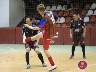 
<a style='margin-left: 5px;' class='btn btn-xs btn-social btn-facebook' href='https://www.facebook.com/sharer/sharer.php?u=https://www.boladovale.com.br/imgs/800-800-90/conteudo/fotos/1271/img1772.jpg' rel='popup' data-width='500' data-height='400'><i class='fa fa-facebook'></i>Compartilhar <span class='hidden-xs'>no Facebook</span>
</a> 
<a class='btn btn-default btn-xs' target='_blank' href='imgs/800-800-90/conteudo/fotos/1271/img1772.jpg'>
<span class='glyphicon glyphicon-cloud-download'></span> Salvar
</a> 
<span></span>