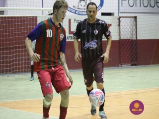 
<a style='margin-left: 5px;' class='btn btn-xs btn-social btn-facebook' href='https://www.facebook.com/sharer/sharer.php?u=https://www.boladovale.com.br/imgs/800-800-90/conteudo/fotos/1271/img1781.jpg' rel='popup' data-width='500' data-height='400'><i class='fa fa-facebook'></i>Compartilhar <span class='hidden-xs'>no Facebook</span>
</a> 
<a class='btn btn-default btn-xs' target='_blank' href='imgs/800-800-90/conteudo/fotos/1271/img1781.jpg'>
<span class='glyphicon glyphicon-cloud-download'></span> Salvar
</a> 
<span></span>