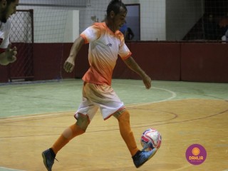 
<a style='margin-left: 5px;' class='btn btn-xs btn-social btn-facebook' href='https://www.facebook.com/sharer/sharer.php?u=https://www.boladovale.com.br/imgs/800-800-90/conteudo/fotos/1272/img1855.jpg' rel='popup' data-width='500' data-height='400'><i class='fa fa-facebook'></i>Compartilhar <span class='hidden-xs'>no Facebook</span>
</a> 
<a class='btn btn-default btn-xs' target='_blank' href='imgs/800-800-90/conteudo/fotos/1272/img1855.jpg'>
<span class='glyphicon glyphicon-cloud-download'></span> Salvar
</a> 
<span></span>