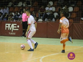 
<a style='margin-left: 5px;' class='btn btn-xs btn-social btn-facebook' href='https://www.facebook.com/sharer/sharer.php?u=https://www.boladovale.com.br/imgs/800-800-90/conteudo/fotos/1272/img1856.jpg' rel='popup' data-width='500' data-height='400'><i class='fa fa-facebook'></i>Compartilhar <span class='hidden-xs'>no Facebook</span>
</a> 
<a class='btn btn-default btn-xs' target='_blank' href='imgs/800-800-90/conteudo/fotos/1272/img1856.jpg'>
<span class='glyphicon glyphicon-cloud-download'></span> Salvar
</a> 
<span></span>