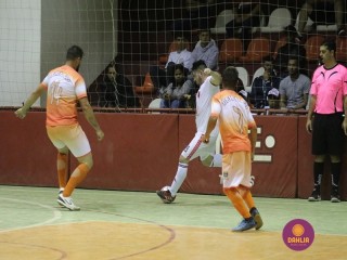 
<a style='margin-left: 5px;' class='btn btn-xs btn-social btn-facebook' href='https://www.facebook.com/sharer/sharer.php?u=https://www.boladovale.com.br/imgs/800-800-90/conteudo/fotos/1272/img1858.jpg' rel='popup' data-width='500' data-height='400'><i class='fa fa-facebook'></i>Compartilhar <span class='hidden-xs'>no Facebook</span>
</a> 
<a class='btn btn-default btn-xs' target='_blank' href='imgs/800-800-90/conteudo/fotos/1272/img1858.jpg'>
<span class='glyphicon glyphicon-cloud-download'></span> Salvar
</a> 
<span></span>