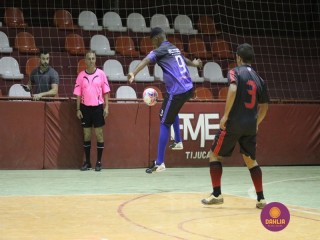 
<a style='margin-left: 5px;' class='btn btn-xs btn-social btn-facebook' href='https://www.facebook.com/sharer/sharer.php?u=https://www.boladovale.com.br/imgs/800-800-90/conteudo/fotos/1273/img1904.jpg' rel='popup' data-width='500' data-height='400'><i class='fa fa-facebook'></i>Compartilhar <span class='hidden-xs'>no Facebook</span>
</a> 
<a class='btn btn-default btn-xs' target='_blank' href='imgs/800-800-90/conteudo/fotos/1273/img1904.jpg'>
<span class='glyphicon glyphicon-cloud-download'></span> Salvar
</a> 
<span></span>