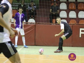 
<a style='margin-left: 5px;' class='btn btn-xs btn-social btn-facebook' href='https://www.facebook.com/sharer/sharer.php?u=https://www.boladovale.com.br/imgs/800-800-90/conteudo/fotos/1274/img1945.jpg' rel='popup' data-width='500' data-height='400'><i class='fa fa-facebook'></i>Compartilhar <span class='hidden-xs'>no Facebook</span>
</a> 
<a class='btn btn-default btn-xs' target='_blank' href='imgs/800-800-90/conteudo/fotos/1274/img1945.jpg'>
<span class='glyphicon glyphicon-cloud-download'></span> Salvar
</a> 
<span></span>