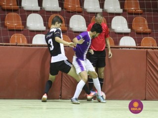 
<a style='margin-left: 5px;' class='btn btn-xs btn-social btn-facebook' href='https://www.facebook.com/sharer/sharer.php?u=https://www.boladovale.com.br/imgs/800-800-90/conteudo/fotos/1274/img1973.jpg' rel='popup' data-width='500' data-height='400'><i class='fa fa-facebook'></i>Compartilhar <span class='hidden-xs'>no Facebook</span>
</a> 
<a class='btn btn-default btn-xs' target='_blank' href='imgs/800-800-90/conteudo/fotos/1274/img1973.jpg'>
<span class='glyphicon glyphicon-cloud-download'></span> Salvar
</a> 
<span></span>