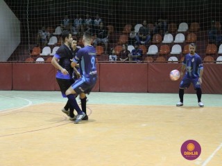 
<a style='margin-left: 5px;' class='btn btn-xs btn-social btn-facebook' href='https://www.facebook.com/sharer/sharer.php?u=https://www.boladovale.com.br/imgs/800-800-90/conteudo/fotos/1275/img1997.jpg' rel='popup' data-width='500' data-height='400'><i class='fa fa-facebook'></i>Compartilhar <span class='hidden-xs'>no Facebook</span>
</a> 
<a class='btn btn-default btn-xs' target='_blank' href='imgs/800-800-90/conteudo/fotos/1275/img1997.jpg'>
<span class='glyphicon glyphicon-cloud-download'></span> Salvar
</a> 
<span></span>