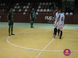 
<a style='margin-left: 5px;' class='btn btn-xs btn-social btn-facebook' href='https://www.facebook.com/sharer/sharer.php?u=https://www.boladovale.com.br/imgs/800-800-90/conteudo/fotos/1276/img2046.jpg' rel='popup' data-width='500' data-height='400'><i class='fa fa-facebook'></i>Compartilhar <span class='hidden-xs'>no Facebook</span>
</a> 
<a class='btn btn-default btn-xs' target='_blank' href='imgs/800-800-90/conteudo/fotos/1276/img2046.jpg'>
<span class='glyphicon glyphicon-cloud-download'></span> Salvar
</a> 
<span></span>