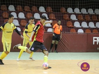
<a style='margin-left: 5px;' class='btn btn-xs btn-social btn-facebook' href='https://www.facebook.com/sharer/sharer.php?u=https://www.boladovale.com.br/imgs/800-800-90/conteudo/fotos/1277/img2149.jpg' rel='popup' data-width='500' data-height='400'><i class='fa fa-facebook'></i>Compartilhar <span class='hidden-xs'>no Facebook</span>
</a> 
<a class='btn btn-default btn-xs' target='_blank' href='imgs/800-800-90/conteudo/fotos/1277/img2149.jpg'>
<span class='glyphicon glyphicon-cloud-download'></span> Salvar
</a> 
<span></span>