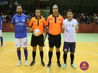 
<a style='margin-left: 5px;' class='btn btn-xs btn-social btn-facebook' href='https://www.facebook.com/sharer/sharer.php?u=https://www.boladovale.com.br/imgs/800-800-90/conteudo/fotos/1278/img2188.jpg' rel='popup' data-width='500' data-height='400'><i class='fa fa-facebook'></i>Compartilhar <span class='hidden-xs'>no Facebook</span>
</a> 
<a class='btn btn-default btn-xs' target='_blank' href='imgs/800-800-90/conteudo/fotos/1278/img2188.jpg'>
<span class='glyphicon glyphicon-cloud-download'></span> Salvar
</a> 
<span></span>