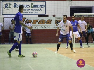 
<a style='margin-left: 5px;' class='btn btn-xs btn-social btn-facebook' href='https://www.facebook.com/sharer/sharer.php?u=https://www.boladovale.com.br/imgs/800-800-90/conteudo/fotos/1278/img2239.jpg' rel='popup' data-width='500' data-height='400'><i class='fa fa-facebook'></i>Compartilhar <span class='hidden-xs'>no Facebook</span>
</a> 
<a class='btn btn-default btn-xs' target='_blank' href='imgs/800-800-90/conteudo/fotos/1278/img2239.jpg'>
<span class='glyphicon glyphicon-cloud-download'></span> Salvar
</a> 
<span></span>