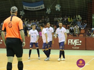 
<a style='margin-left: 5px;' class='btn btn-xs btn-social btn-facebook' href='https://www.facebook.com/sharer/sharer.php?u=https://www.boladovale.com.br/imgs/800-800-90/conteudo/fotos/1278/img2272.jpg' rel='popup' data-width='500' data-height='400'><i class='fa fa-facebook'></i>Compartilhar <span class='hidden-xs'>no Facebook</span>
</a> 
<a class='btn btn-default btn-xs' target='_blank' href='imgs/800-800-90/conteudo/fotos/1278/img2272.jpg'>
<span class='glyphicon glyphicon-cloud-download'></span> Salvar
</a> 
<span></span>