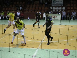 
<a style='margin-left: 5px;' class='btn btn-xs btn-social btn-facebook' href='https://www.facebook.com/sharer/sharer.php?u=https://www.boladovale.com.br/imgs/800-800-90/conteudo/fotos/1279/img2323.jpg' rel='popup' data-width='500' data-height='400'><i class='fa fa-facebook'></i>Compartilhar <span class='hidden-xs'>no Facebook</span>
</a> 
<a class='btn btn-default btn-xs' target='_blank' href='imgs/800-800-90/conteudo/fotos/1279/img2323.jpg'>
<span class='glyphicon glyphicon-cloud-download'></span> Salvar
</a> 
<span></span>