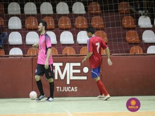
<a style='margin-left: 5px;' class='btn btn-xs btn-social btn-facebook' href='https://www.facebook.com/sharer/sharer.php?u=https://www.boladovale.com.br/imgs/800-800-90/conteudo/fotos/1280/img2927.jpg' rel='popup' data-width='500' data-height='400'><i class='fa fa-facebook'></i>Compartilhar <span class='hidden-xs'>no Facebook</span>
</a> 
<a class='btn btn-default btn-xs' target='_blank' href='imgs/800-800-90/conteudo/fotos/1280/img2927.jpg'>
<span class='glyphicon glyphicon-cloud-download'></span> Salvar
</a> 
<span></span>