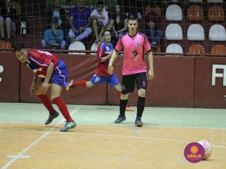 
<a style='margin-left: 5px;' class='btn btn-xs btn-social btn-facebook' href='https://www.facebook.com/sharer/sharer.php?u=https://www.boladovale.com.br/imgs/800-800-90/conteudo/fotos/1280/img2947.jpg' rel='popup' data-width='500' data-height='400'><i class='fa fa-facebook'></i>Compartilhar <span class='hidden-xs'>no Facebook</span>
</a> 
<a class='btn btn-default btn-xs' target='_blank' href='imgs/800-800-90/conteudo/fotos/1280/img2947.jpg'>
<span class='glyphicon glyphicon-cloud-download'></span> Salvar
</a> 
<span></span>