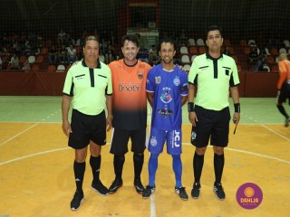 
<a style='margin-left: 5px;' class='btn btn-xs btn-social btn-facebook' href='https://www.facebook.com/sharer/sharer.php?u=https://www.boladovale.com.br/imgs/800-800-90/conteudo/fotos/1281/img2958.jpg' rel='popup' data-width='500' data-height='400'><i class='fa fa-facebook'></i>Compartilhar <span class='hidden-xs'>no Facebook</span>
</a> 
<a class='btn btn-default btn-xs' target='_blank' href='imgs/800-800-90/conteudo/fotos/1281/img2958.jpg'>
<span class='glyphicon glyphicon-cloud-download'></span> Salvar
</a> 
<span></span>