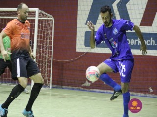 
<a style='margin-left: 5px;' class='btn btn-xs btn-social btn-facebook' href='https://www.facebook.com/sharer/sharer.php?u=https://www.boladovale.com.br/imgs/800-800-90/conteudo/fotos/1281/img2985.jpg' rel='popup' data-width='500' data-height='400'><i class='fa fa-facebook'></i>Compartilhar <span class='hidden-xs'>no Facebook</span>
</a> 
<a class='btn btn-default btn-xs' target='_blank' href='imgs/800-800-90/conteudo/fotos/1281/img2985.jpg'>
<span class='glyphicon glyphicon-cloud-download'></span> Salvar
</a> 
<span></span>