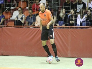 
<a style='margin-left: 5px;' class='btn btn-xs btn-social btn-facebook' href='https://www.facebook.com/sharer/sharer.php?u=https://www.boladovale.com.br/imgs/800-800-90/conteudo/fotos/1281/img2988.jpg' rel='popup' data-width='500' data-height='400'><i class='fa fa-facebook'></i>Compartilhar <span class='hidden-xs'>no Facebook</span>
</a> 
<a class='btn btn-default btn-xs' target='_blank' href='imgs/800-800-90/conteudo/fotos/1281/img2988.jpg'>
<span class='glyphicon glyphicon-cloud-download'></span> Salvar
</a> 
<span></span>