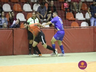 
<a style='margin-left: 5px;' class='btn btn-xs btn-social btn-facebook' href='https://www.facebook.com/sharer/sharer.php?u=https://www.boladovale.com.br/imgs/800-800-90/conteudo/fotos/1281/img3028.jpg' rel='popup' data-width='500' data-height='400'><i class='fa fa-facebook'></i>Compartilhar <span class='hidden-xs'>no Facebook</span>
</a> 
<a class='btn btn-default btn-xs' target='_blank' href='imgs/800-800-90/conteudo/fotos/1281/img3028.jpg'>
<span class='glyphicon glyphicon-cloud-download'></span> Salvar
</a> 
<span></span>