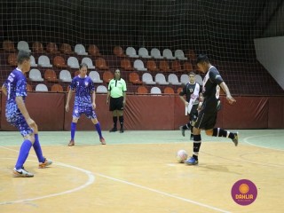 
<a style='margin-left: 5px;' class='btn btn-xs btn-social btn-facebook' href='https://www.facebook.com/sharer/sharer.php?u=https://www.boladovale.com.br/imgs/800-800-90/conteudo/fotos/1282/img3063.jpg' rel='popup' data-width='500' data-height='400'><i class='fa fa-facebook'></i>Compartilhar <span class='hidden-xs'>no Facebook</span>
</a> 
<a class='btn btn-default btn-xs' target='_blank' href='imgs/800-800-90/conteudo/fotos/1282/img3063.jpg'>
<span class='glyphicon glyphicon-cloud-download'></span> Salvar
</a> 
<span></span>