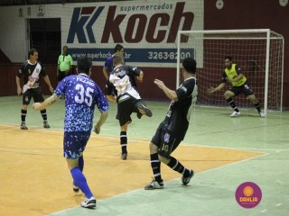 
<a style='margin-left: 5px;' class='btn btn-xs btn-social btn-facebook' href='https://www.facebook.com/sharer/sharer.php?u=https://www.boladovale.com.br/imgs/800-800-90/conteudo/fotos/1282/img3070.jpg' rel='popup' data-width='500' data-height='400'><i class='fa fa-facebook'></i>Compartilhar <span class='hidden-xs'>no Facebook</span>
</a> 
<a class='btn btn-default btn-xs' target='_blank' href='imgs/800-800-90/conteudo/fotos/1282/img3070.jpg'>
<span class='glyphicon glyphicon-cloud-download'></span> Salvar
</a> 
<span></span>