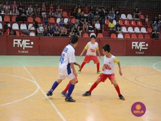 
<a style='margin-left: 5px;' class='btn btn-xs btn-social btn-facebook' href='https://www.facebook.com/sharer/sharer.php?u=https://www.boladovale.com.br/imgs/800-800-90/conteudo/fotos/1283/img2370.jpg' rel='popup' data-width='500' data-height='400'><i class='fa fa-facebook'></i>Compartilhar <span class='hidden-xs'>no Facebook</span>
</a> 
<a class='btn btn-default btn-xs' target='_blank' href='imgs/800-800-90/conteudo/fotos/1283/img2370.jpg'>
<span class='glyphicon glyphicon-cloud-download'></span> Salvar
</a> 
<span></span>