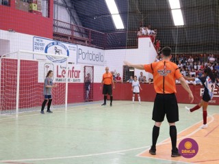 
<a style='margin-left: 5px;' class='btn btn-xs btn-social btn-facebook' href='https://www.facebook.com/sharer/sharer.php?u=https://www.boladovale.com.br/imgs/800-800-90/conteudo/fotos/1283/img2479.jpg' rel='popup' data-width='500' data-height='400'><i class='fa fa-facebook'></i>Compartilhar <span class='hidden-xs'>no Facebook</span>
</a> 
<a class='btn btn-default btn-xs' target='_blank' href='imgs/800-800-90/conteudo/fotos/1283/img2479.jpg'>
<span class='glyphicon glyphicon-cloud-download'></span> Salvar
</a> 
<span></span>