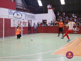 
<a style='margin-left: 5px;' class='btn btn-xs btn-social btn-facebook' href='https://www.facebook.com/sharer/sharer.php?u=https://www.boladovale.com.br/imgs/800-800-90/conteudo/fotos/1283/img2528.jpg' rel='popup' data-width='500' data-height='400'><i class='fa fa-facebook'></i>Compartilhar <span class='hidden-xs'>no Facebook</span>
</a> 
<a class='btn btn-default btn-xs' target='_blank' href='imgs/800-800-90/conteudo/fotos/1283/img2528.jpg'>
<span class='glyphicon glyphicon-cloud-download'></span> Salvar
</a> 
<span></span>