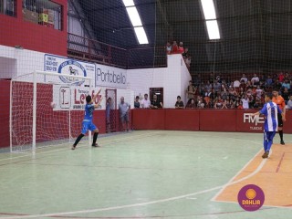 
<a style='margin-left: 5px;' class='btn btn-xs btn-social btn-facebook' href='https://www.facebook.com/sharer/sharer.php?u=https://www.boladovale.com.br/imgs/800-800-90/conteudo/fotos/1283/img2697.jpg' rel='popup' data-width='500' data-height='400'><i class='fa fa-facebook'></i>Compartilhar <span class='hidden-xs'>no Facebook</span>
</a> 
<a class='btn btn-default btn-xs' target='_blank' href='imgs/800-800-90/conteudo/fotos/1283/img2697.jpg'>
<span class='glyphicon glyphicon-cloud-download'></span> Salvar
</a> 
<span></span>