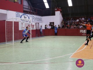 
<a style='margin-left: 5px;' class='btn btn-xs btn-social btn-facebook' href='https://www.facebook.com/sharer/sharer.php?u=https://www.boladovale.com.br/imgs/800-800-90/conteudo/fotos/1283/img2716.jpg' rel='popup' data-width='500' data-height='400'><i class='fa fa-facebook'></i>Compartilhar <span class='hidden-xs'>no Facebook</span>
</a> 
<a class='btn btn-default btn-xs' target='_blank' href='imgs/800-800-90/conteudo/fotos/1283/img2716.jpg'>
<span class='glyphicon glyphicon-cloud-download'></span> Salvar
</a> 
<span></span>