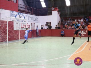 
<a style='margin-left: 5px;' class='btn btn-xs btn-social btn-facebook' href='https://www.facebook.com/sharer/sharer.php?u=https://www.boladovale.com.br/imgs/800-800-90/conteudo/fotos/1283/img2735.jpg' rel='popup' data-width='500' data-height='400'><i class='fa fa-facebook'></i>Compartilhar <span class='hidden-xs'>no Facebook</span>
</a> 
<a class='btn btn-default btn-xs' target='_blank' href='imgs/800-800-90/conteudo/fotos/1283/img2735.jpg'>
<span class='glyphicon glyphicon-cloud-download'></span> Salvar
</a> 
<span></span>