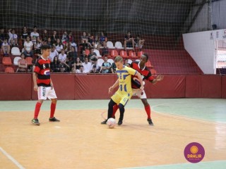 
<a style='margin-left: 5px;' class='btn btn-xs btn-social btn-facebook' href='https://www.facebook.com/sharer/sharer.php?u=https://www.boladovale.com.br/imgs/800-800-90/conteudo/fotos/1283/img2836.jpg' rel='popup' data-width='500' data-height='400'><i class='fa fa-facebook'></i>Compartilhar <span class='hidden-xs'>no Facebook</span>
</a> 
<a class='btn btn-default btn-xs' target='_blank' href='imgs/800-800-90/conteudo/fotos/1283/img2836.jpg'>
<span class='glyphicon glyphicon-cloud-download'></span> Salvar
</a> 
<span></span>