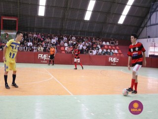 
<a style='margin-left: 5px;' class='btn btn-xs btn-social btn-facebook' href='https://www.facebook.com/sharer/sharer.php?u=https://www.boladovale.com.br/imgs/800-800-90/conteudo/fotos/1283/img2846.jpg' rel='popup' data-width='500' data-height='400'><i class='fa fa-facebook'></i>Compartilhar <span class='hidden-xs'>no Facebook</span>
</a> 
<a class='btn btn-default btn-xs' target='_blank' href='imgs/800-800-90/conteudo/fotos/1283/img2846.jpg'>
<span class='glyphicon glyphicon-cloud-download'></span> Salvar
</a> 
<span></span>