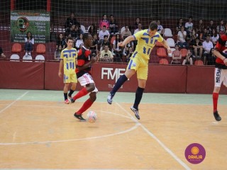 
<a style='margin-left: 5px;' class='btn btn-xs btn-social btn-facebook' href='https://www.facebook.com/sharer/sharer.php?u=https://www.boladovale.com.br/imgs/800-800-90/conteudo/fotos/1283/img2854.jpg' rel='popup' data-width='500' data-height='400'><i class='fa fa-facebook'></i>Compartilhar <span class='hidden-xs'>no Facebook</span>
</a> 
<a class='btn btn-default btn-xs' target='_blank' href='imgs/800-800-90/conteudo/fotos/1283/img2854.jpg'>
<span class='glyphicon glyphicon-cloud-download'></span> Salvar
</a> 
<span></span>