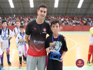 
<a style='margin-left: 5px;' class='btn btn-xs btn-social btn-facebook' href='https://www.facebook.com/sharer/sharer.php?u=https://www.boladovale.com.br/imgs/800-800-90/conteudo/fotos/1284/img2437.jpg' rel='popup' data-width='500' data-height='400'><i class='fa fa-facebook'></i>Compartilhar <span class='hidden-xs'>no Facebook</span>
</a> 
<a class='btn btn-default btn-xs' target='_blank' href='imgs/800-800-90/conteudo/fotos/1284/img2437.jpg'>
<span class='glyphicon glyphicon-cloud-download'></span> Salvar
</a> 
<span></span>