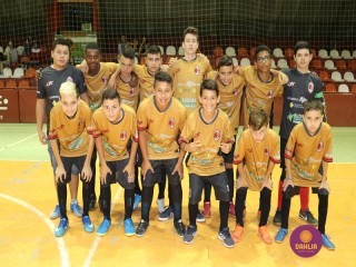 
<a style='margin-left: 5px;' class='btn btn-xs btn-social btn-facebook' href='https://www.facebook.com/sharer/sharer.php?u=https://www.boladovale.com.br/imgs/800-800-90/conteudo/fotos/1285/img4536.jpg' rel='popup' data-width='500' data-height='400'><i class='fa fa-facebook'></i>Compartilhar <span class='hidden-xs'>no Facebook</span>
</a> 
<a class='btn btn-default btn-xs' target='_blank' href='imgs/800-800-90/conteudo/fotos/1285/img4536.jpg'>
<span class='glyphicon glyphicon-cloud-download'></span> Salvar
</a> 
<span></span>