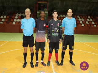 
<a style='margin-left: 5px;' class='btn btn-xs btn-social btn-facebook' href='https://www.facebook.com/sharer/sharer.php?u=https://www.boladovale.com.br/imgs/800-800-90/conteudo/fotos/1285/img4538.jpg' rel='popup' data-width='500' data-height='400'><i class='fa fa-facebook'></i>Compartilhar <span class='hidden-xs'>no Facebook</span>
</a> 
<a class='btn btn-default btn-xs' target='_blank' href='imgs/800-800-90/conteudo/fotos/1285/img4538.jpg'>
<span class='glyphicon glyphicon-cloud-download'></span> Salvar
</a> 
<span></span>